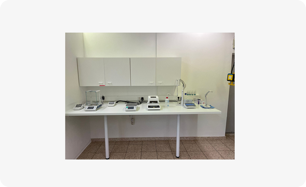 Laboratory equipment 4